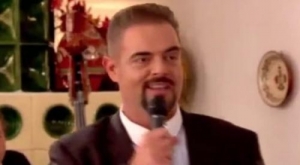 Nótaénekesnek állt a Showder Klubos humorista | Stand Up Comedy Humortársulat