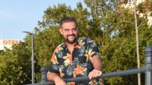 Nem csak vicces, de hiperintelligens is: Hivatalosan is szuperokosnak számít a közkedvelt magyar stand-upos - Blikk.hu | Stand Up Comedy Humortársulat