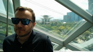 Forgatókönyvíróként Franciaországig jutott a humorista | Stand Up Comedy Humortársulat