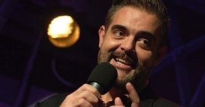 Földön fekvő srácon próbált meg segíteni Orosz György, tanulságos történet lett belőle | Stand Up Comedy Humortársulat