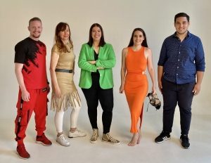 A tatai Pácz Viki nyerte a Humortechnikum 2022 tehetségkutató verseny döntőjét | Stand Up Comedy Humortársulat