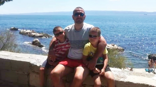 Kagyló vágta szét Gajdos Zoltán lábát a tengerben | Stand Up Comedy Humortársulat