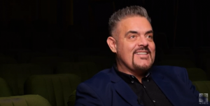 Portré Orosz Gyuriról az Alföld TV Rivaldán innen című műsorában | Stand Up Comedy Humortársulat