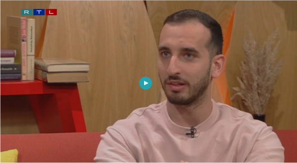 „Az én feleségem tele volt fukszokkal, olyan volt, mint egy amerikai rapper”-esküvői szokásaikról beszélt a Showder Klub humoristája, Magyed - RTL REGGELI | Stand Up Comedy Humortársulat