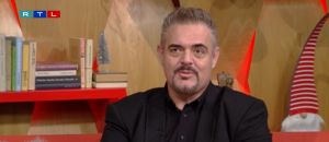 Orosz Gyuri másokat szórakoztatott a születésnapján, ugyanis a jeles dátum szilveszterre esik - VIDEÓ | Stand Up Comedy Humortársulat