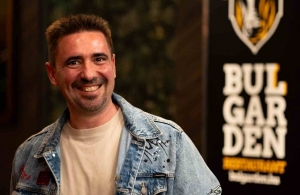 Poéncunamival készül világrekordot dönteni a magyar humor fenegyereke | Stand Up Comedy Humortársulat