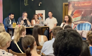 A 148 centis Picur nagyot szólt, Koncz Bernadett bronzérmes lett a Humortechnikumban | Stand Up Comedy Humortársulat