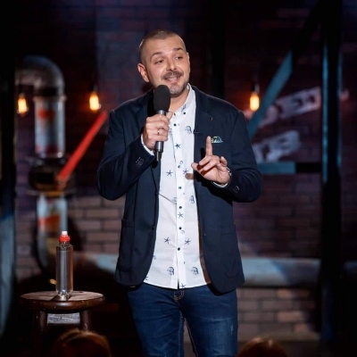GAJDOS ZOLTÁN | Stand Up Comedy Humortársulat